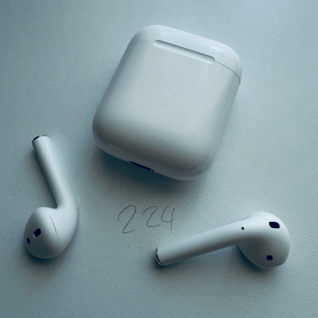 Apple Cuffie: Original Apple AirPods 2 Gen. Wireless Kopfhörer & Case – Usato da Basel venduto da MY.AIRPODS.SHOP 6