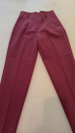 Damen Hose Zara Grösse S Bordeauxrot neuwertig