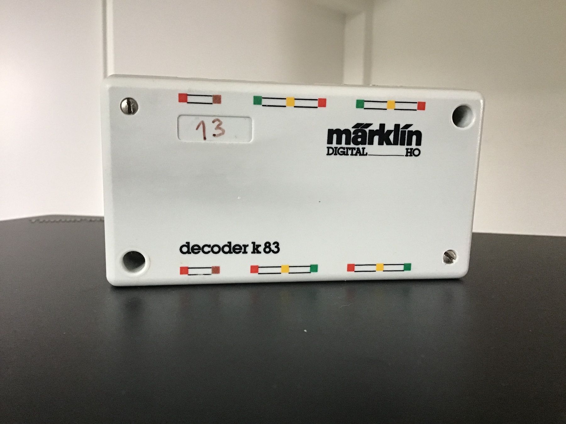 Märklin Modelleisenbahnen: Märklin Digital HO Decoder K 83 weiss gebraucht – Gebraucht aus Männedorf von Modelle-aller-Art