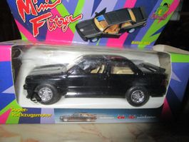 BMW M3 E-30 MODELLAUTO WELLY CA 1/43 IN DER OVP