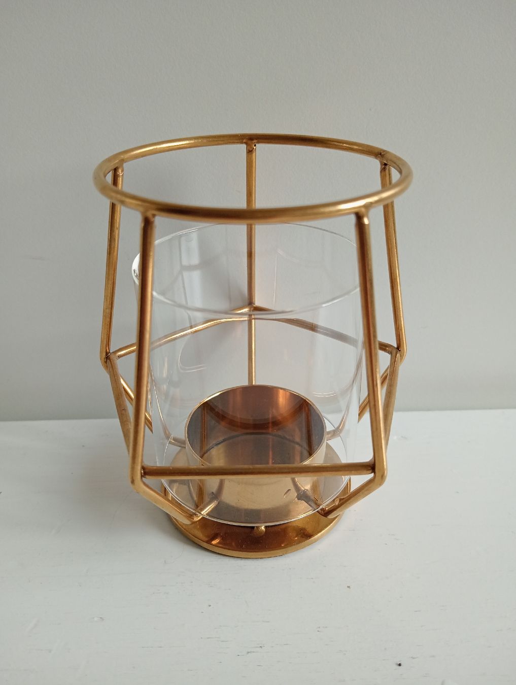 Ikea Portacandele: Ikea Goldener Kerzenständer mit Glaswindlicht – Usato da Allschwil venduto da Evgeniia78 1