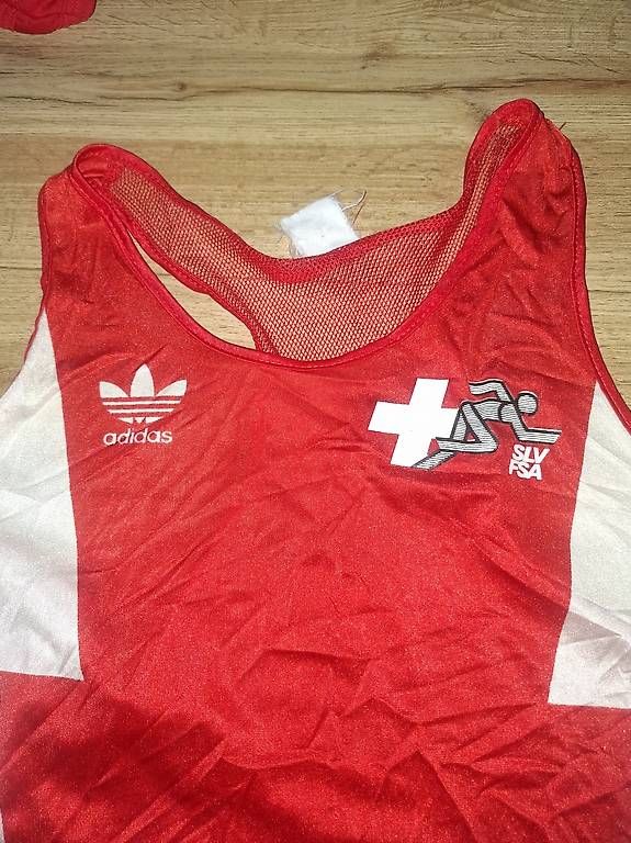 Maglioni & Felpe: Pull team suisse athlétisme  – Usato da Monthey venduto da australie 1