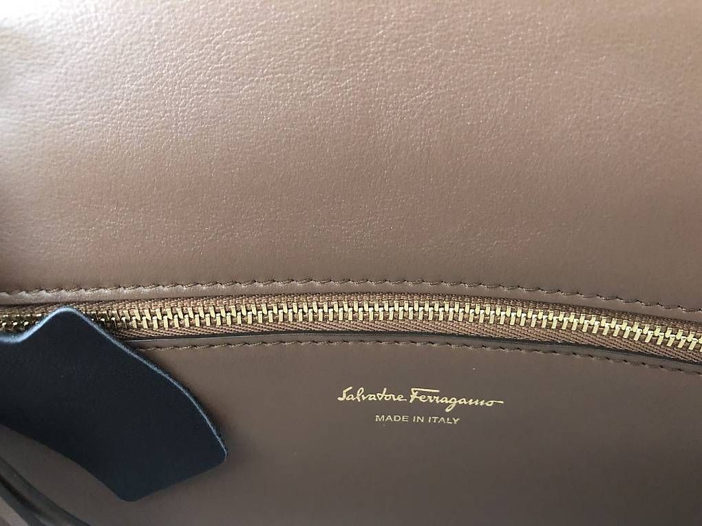 Salvatore Ferragamo Taschen für Damen: BORSA SOFIA RAINBOW di Salvatore Ferragamo marrone scuronera – Gebraucht aus Arzo von ema_q6g9 2