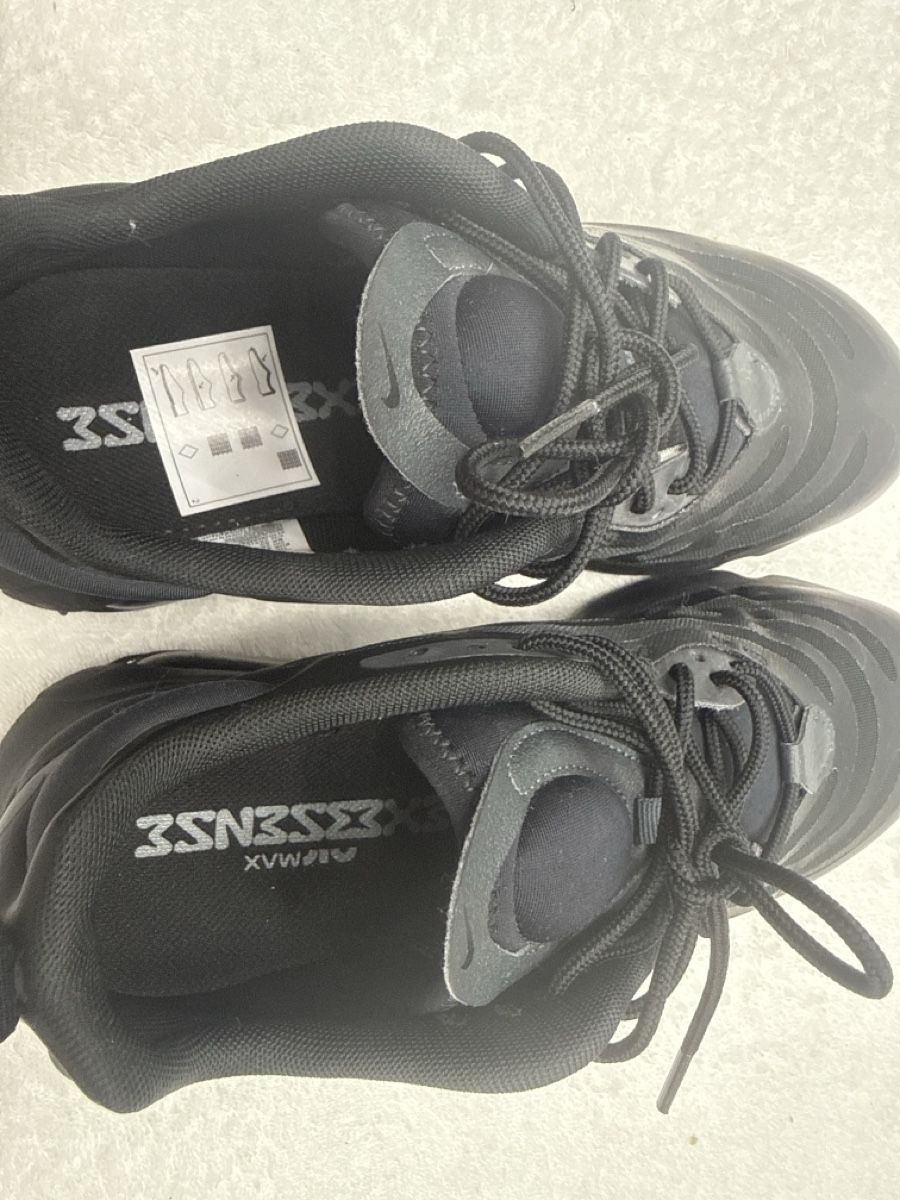 Nike Chaussures hommes: Baskets Nike Air Max Noir Taille 42 comme Neuves – Neuf (Voir description) à Chenens par anasantos90 7