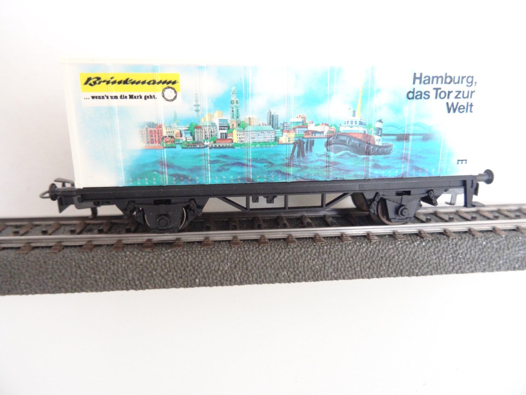 Märklin Modellini di ferrovie: Märklin H0 70043 DB Güterwagen mit Container – Usato da Hochdorf venduto da Teger02 1