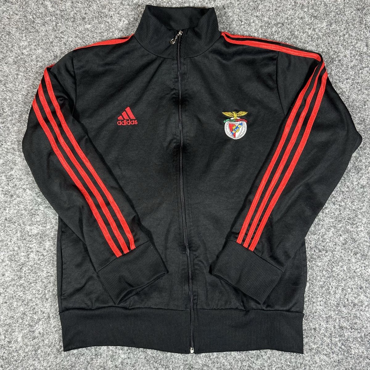 Adidas Jacken: Adidas Benfica jacket Medium  – Neu (gemäss Beschreibung) aus La Sagne NE von Matlasape