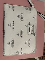 Guess Clutch Tasche