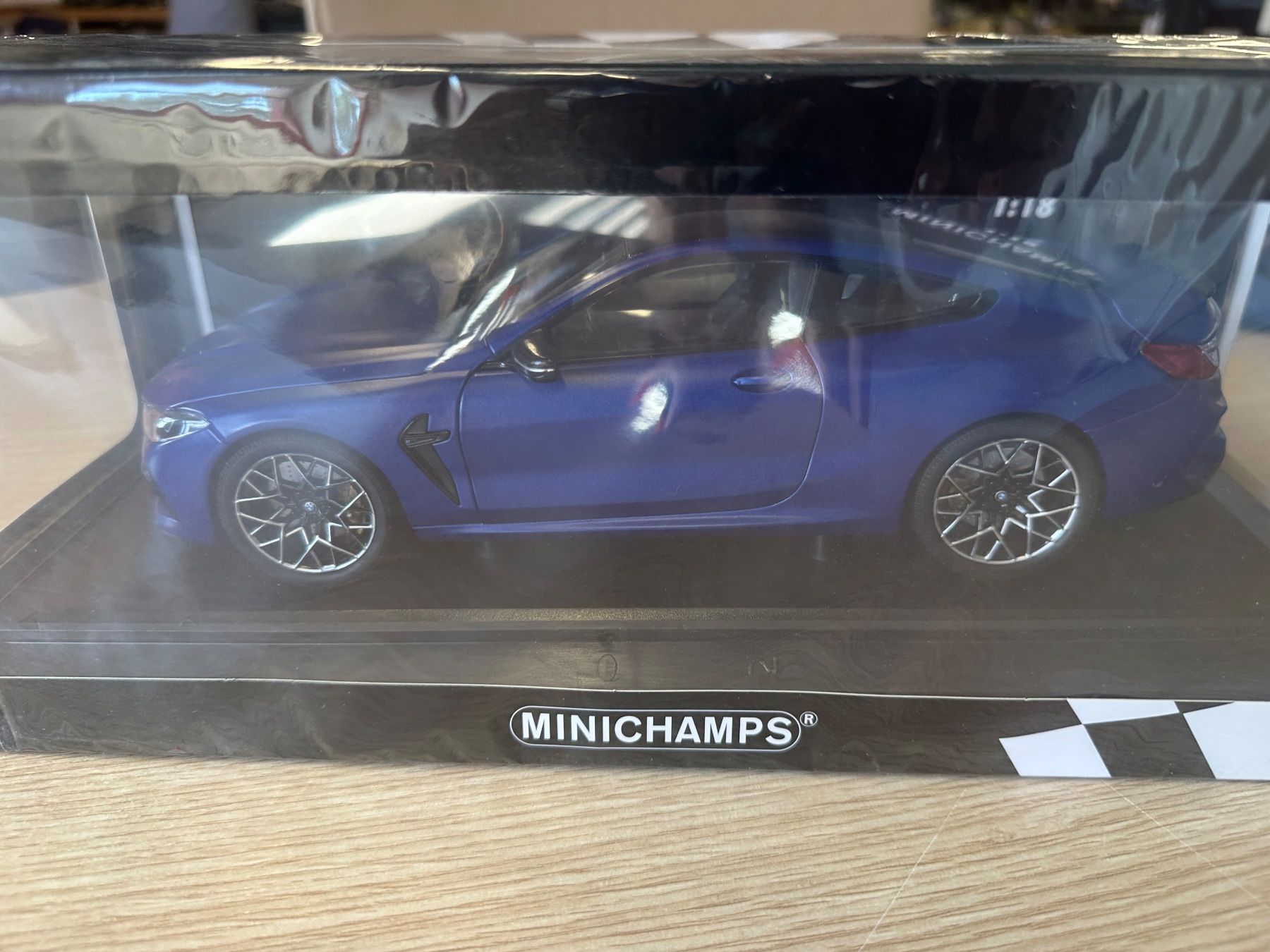 Minichamps Modellini d'auto: Minichamps BMW M8   1 18 – Nuovo e nell'imballaggio originale da Crans-Montana venduto da pil_dg6k