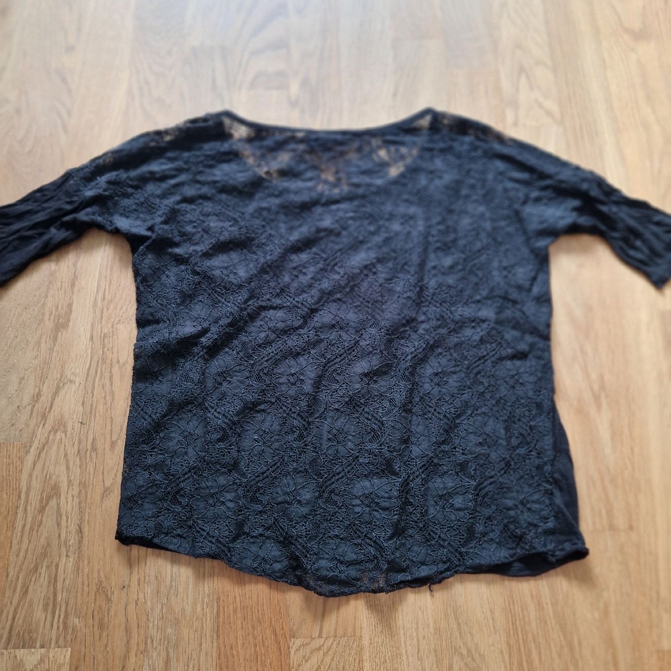 Mango T-shirt: Schickes Mango Casual Shirt mit Spitze, Gr. M – Usato da Nendeln venduto da witr_gliabt 4