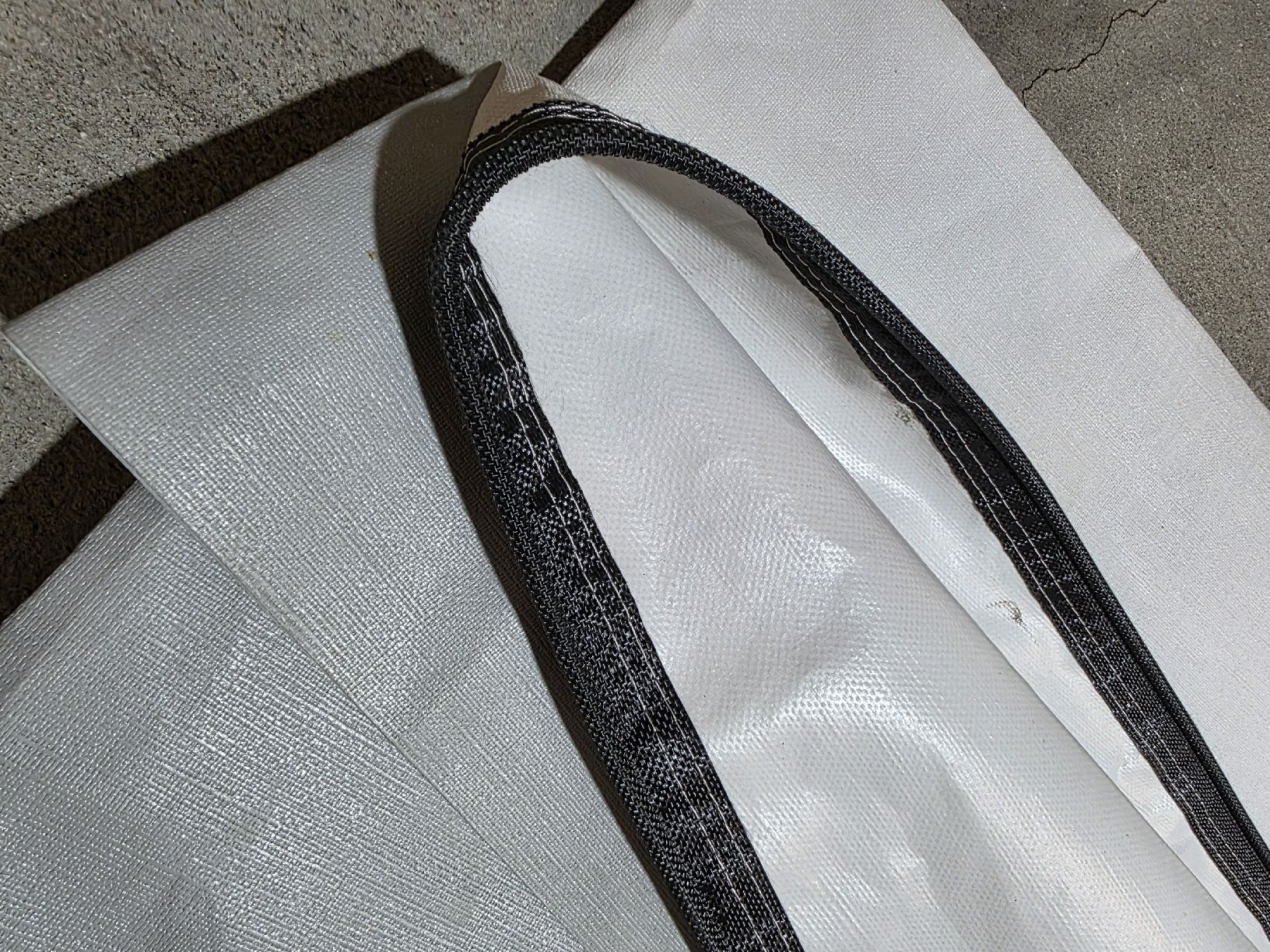 Thule Marquises: Thule Wettermarkise seitlich – D'occasion à Bassersdorf par Zopzero 2