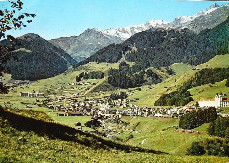Cartes postales: DISENTIS Rhätische Bahn – D'occasion à Jona par philajona