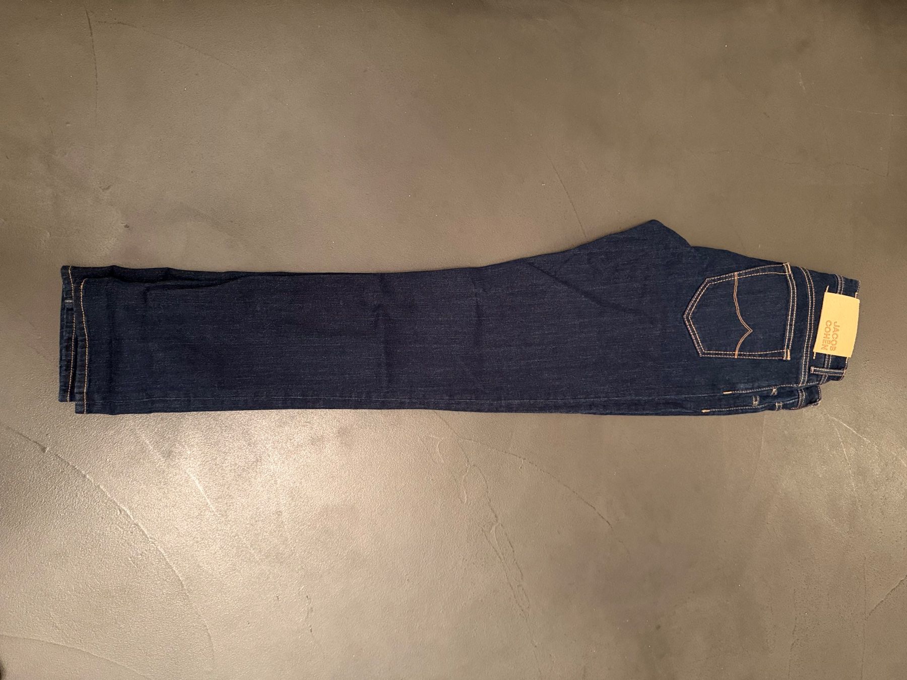 Jacob Cohën Jeans: Jacob Cohen Bard 32 – Nuovo (secondo la descrizione) da Volketswil venduto da Hirsi0 2