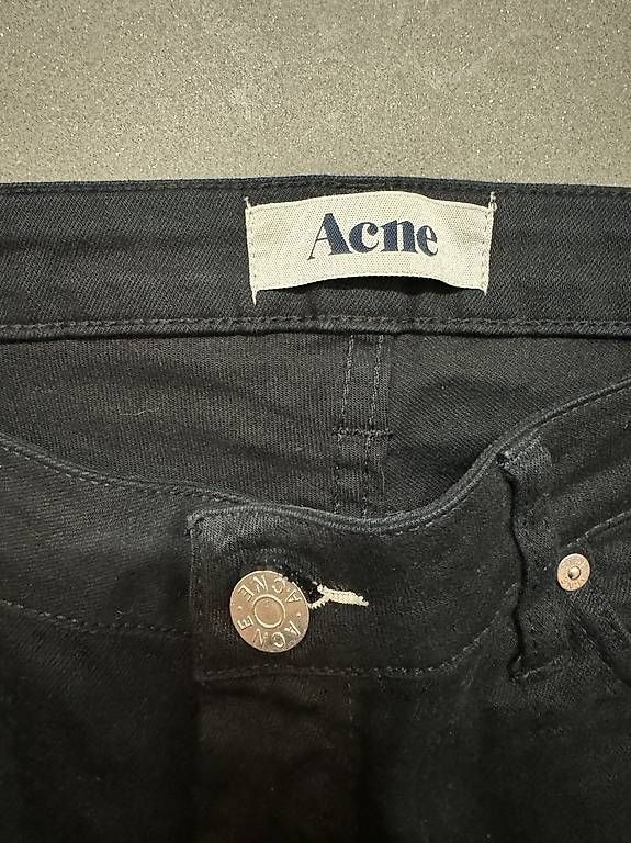 Acne Studios Jeans: Acne Jeans 30/32, Schwarzes Denim – Gebraucht aus Zürich von mic_key 1