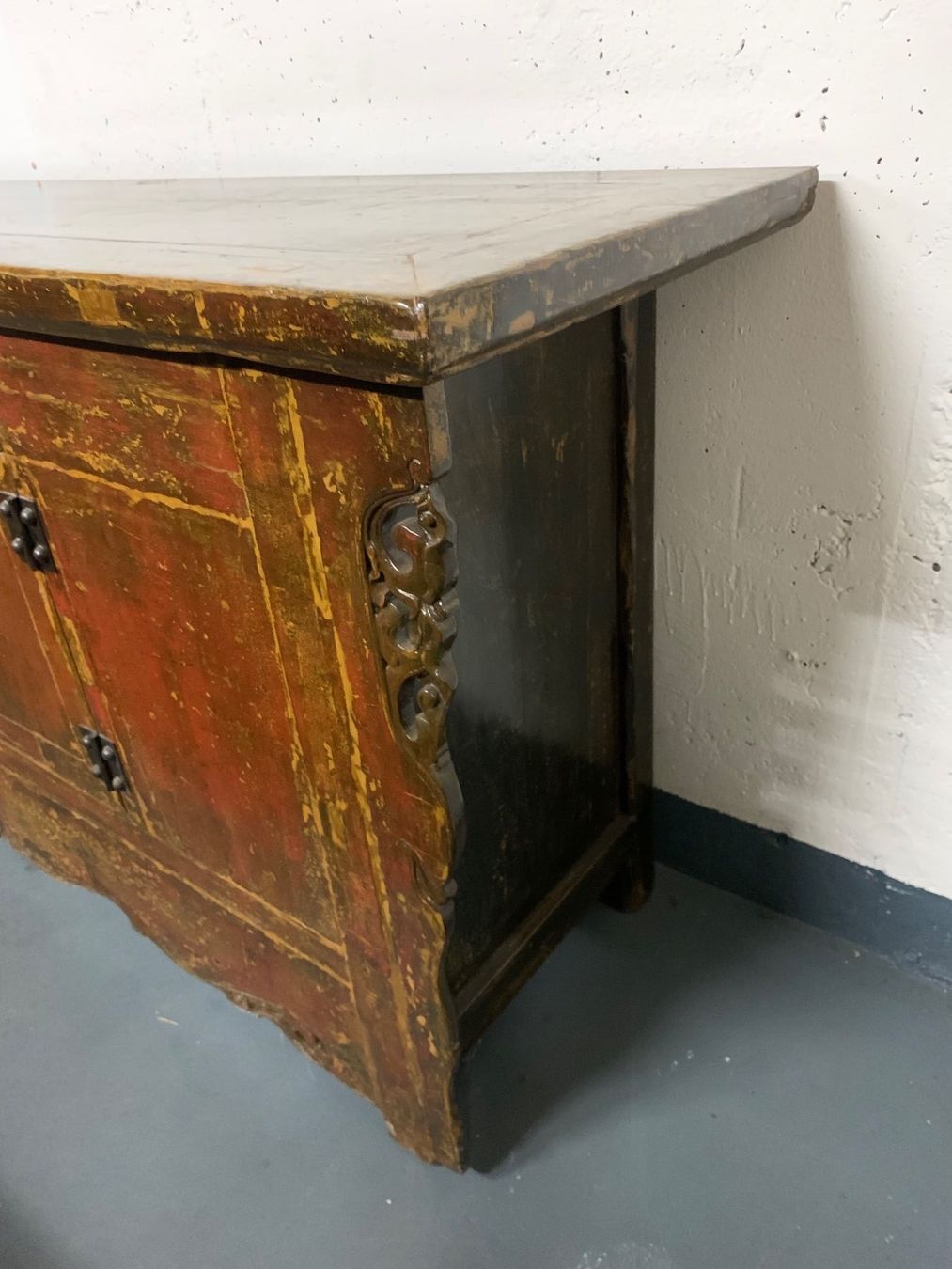 Cassettiere: Antikes gr. China Sideboard Ming 19.th / 19.Jh.  Asiatica – Usato da Zürich venduto da ZHtobi 4