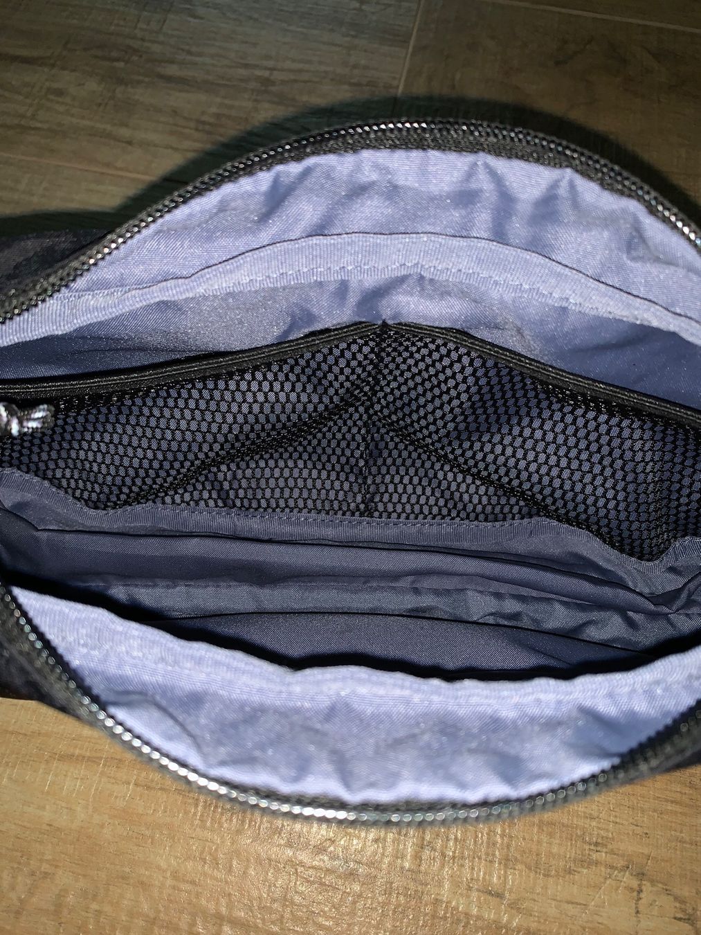Aevor Borse da donna: Crossbody Bag Aevor – Usato da Enggistein venduto da THE-IGOR 4