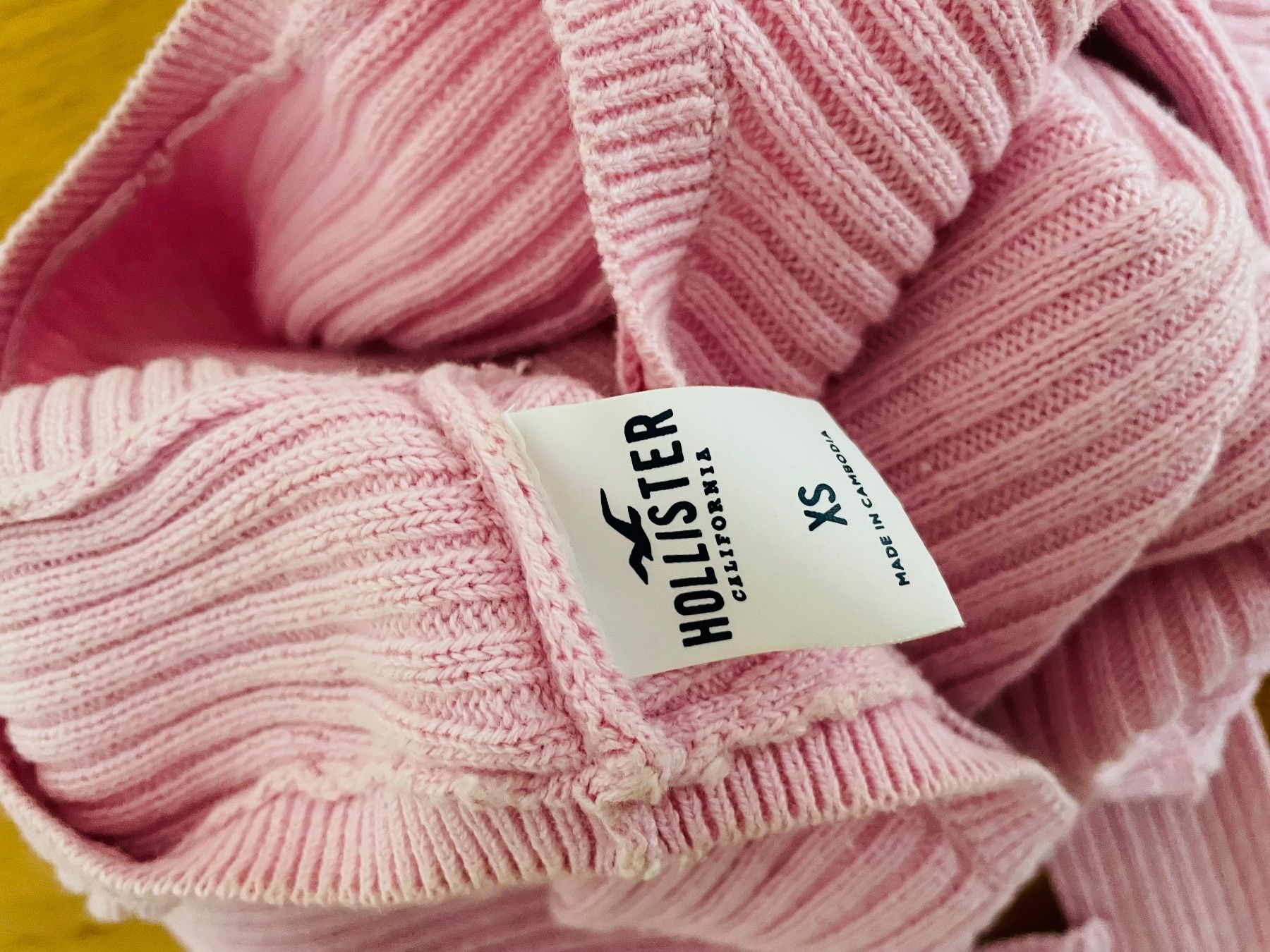 Hollister T-Shirts: Hollister Shirt zum binden – Gebraucht aus Bassersdorf von  1