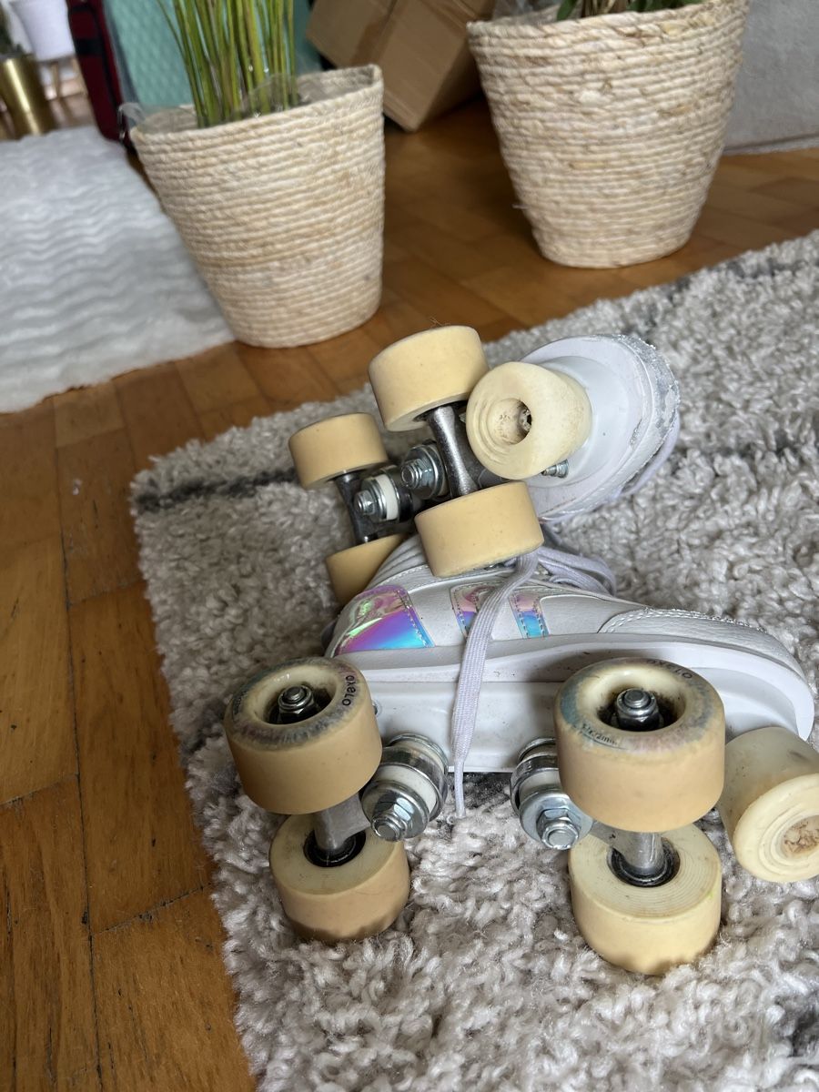 Pattini in linea & Pattini a rotelle: Oxelo White Roller Skates Size 32- Summer Fun 🛼 – Usato da Horgen venduto da CarmenRL 4