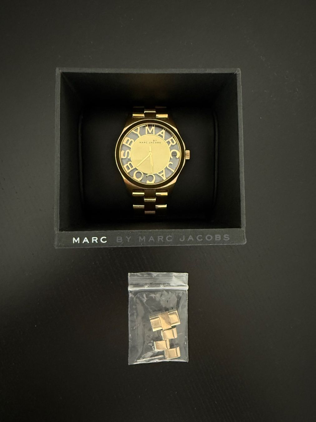 Marc Jacobs Orologi: Marc Jacobs Damenuhr Gold mit Box – Usato da Lüchingen venduto da Daan8 2