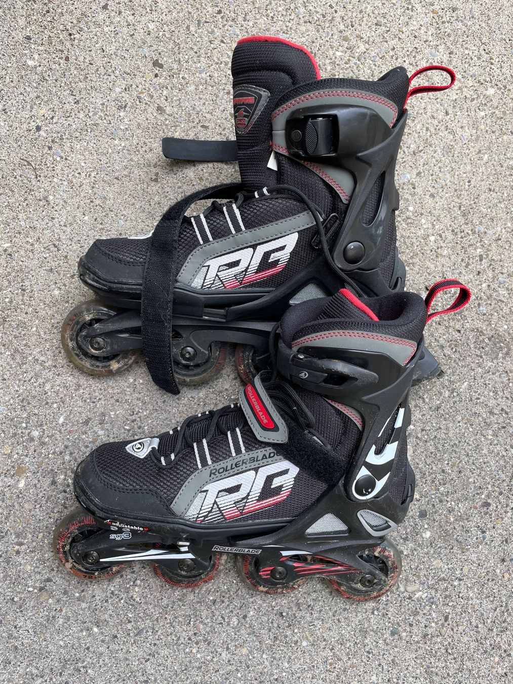 Pattini in linea & Pattini a rotelle: Rollerblades – Usato da Hütten venduto da Nid0