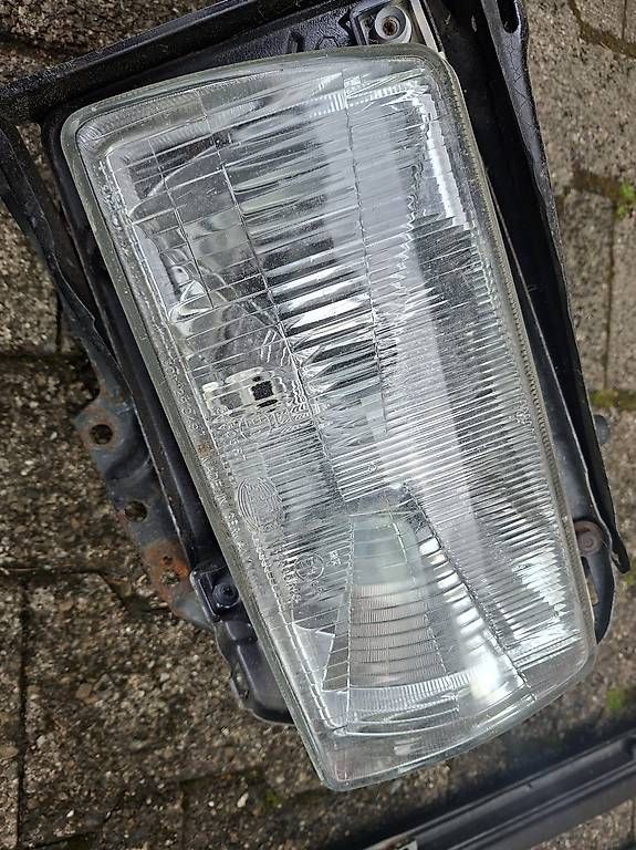 VW Tutti pezzi di ricambio auto: Schlossträger - Jetta 2 – Usato da Wattwil venduto da Domiii04 2