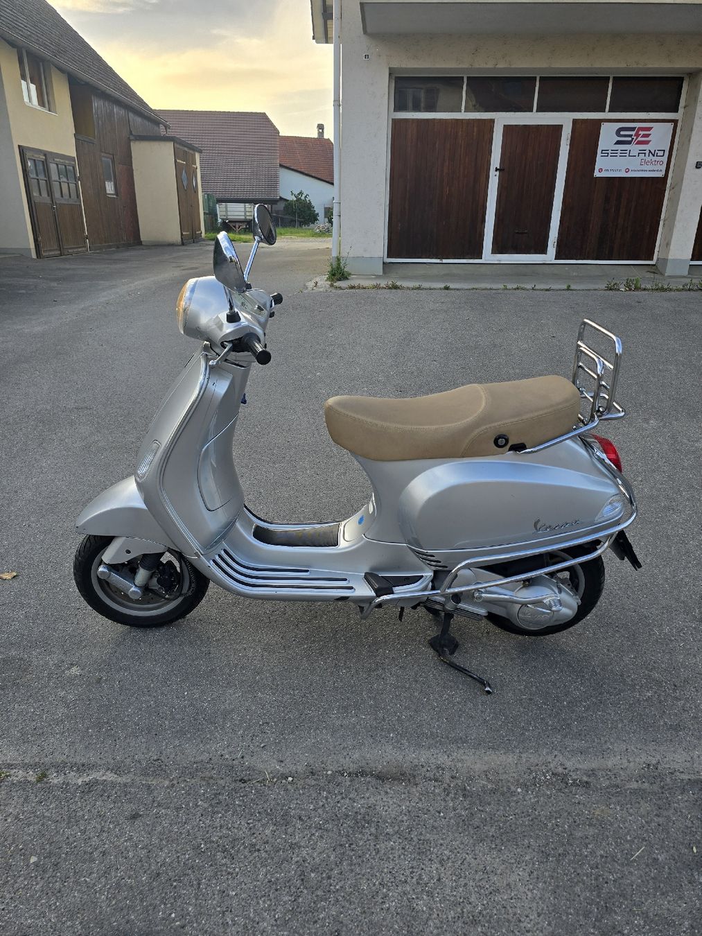 Piaggio Scooter: Piaggio Vespa LX 125 Roller mit Mfk 11.7.24 – Usato da Aarberg venduto da 2002stefan 1