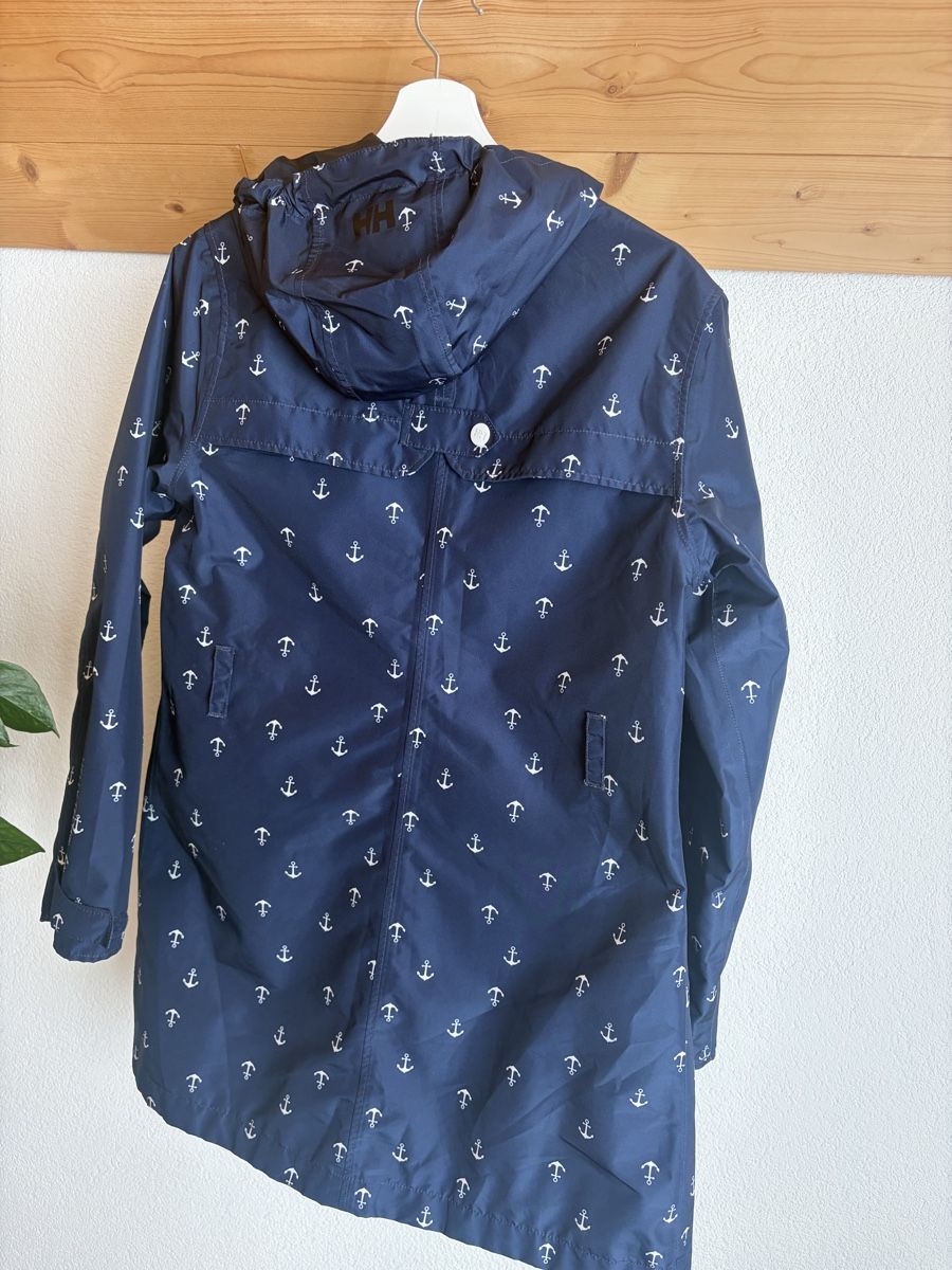 Helly Hansen Cappotti: Helly Hansen Regenjacke – Usato da Rüderswil venduto da dariasophialuisa 2