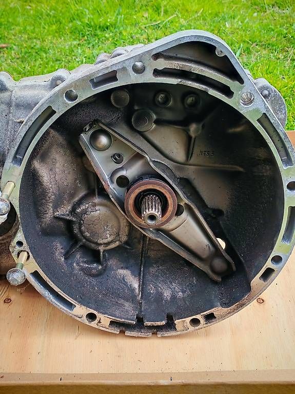 Smart Tutti pezzi di ricambio auto: Cambio Smart Roadster 452 – Usato da Cadenazzo venduto da Mulinacu 2
