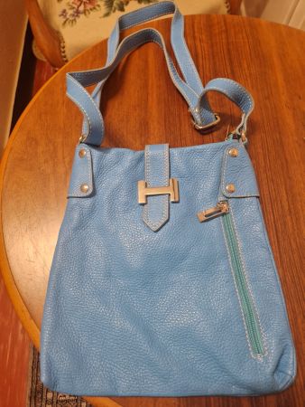 Himmelblaue Ledertasche, Top Zustand, Made in Italy