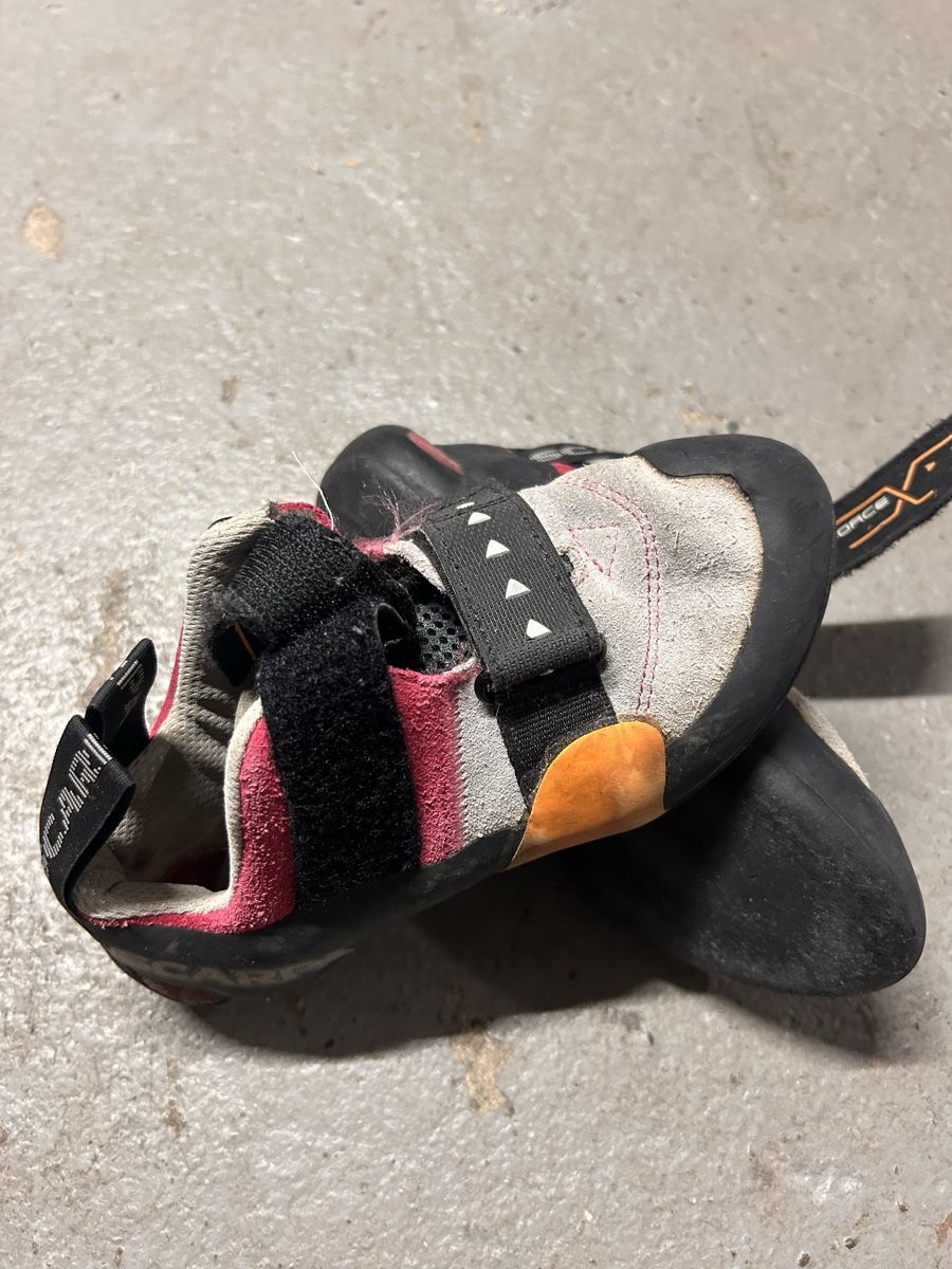 Kletterwände & Klettergriffe: Kletterfinken Scarpa – Gebraucht aus Zürich von Reka05
