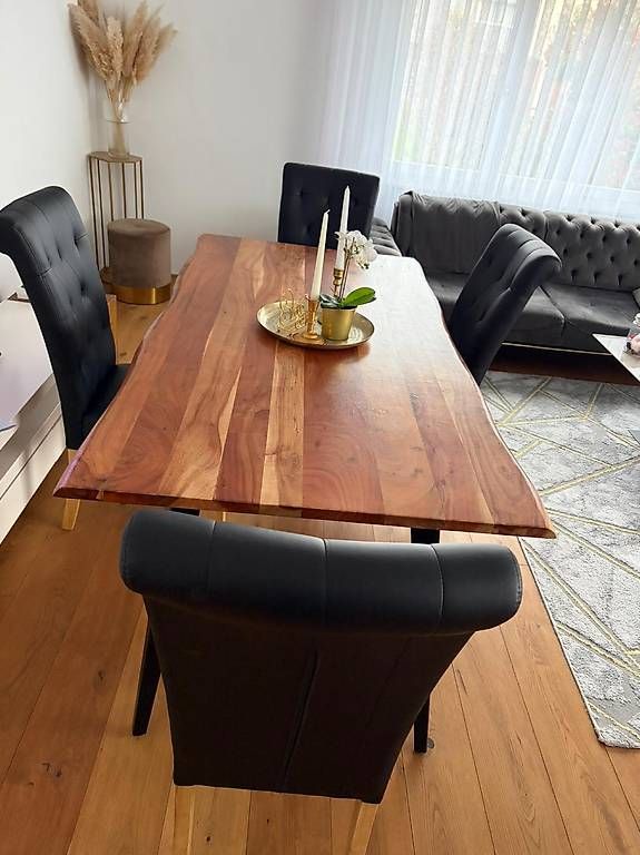 Tavoli: Holz-Esstisch mit 5 Stühlen – Usato da Mels venduto da qaz_5fpj 2