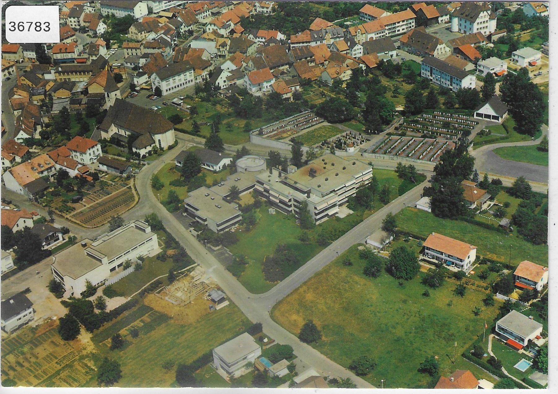 Cartoline postali: Flugaufnahme Alterheim Aesch - Aesch BL – Usato da Ettingen venduto da Kartenplanet