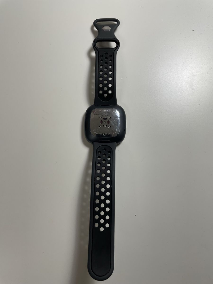 Fitbit Smartwatch: Fitbit Sense – Usato da Basel venduto da Robyn20 7