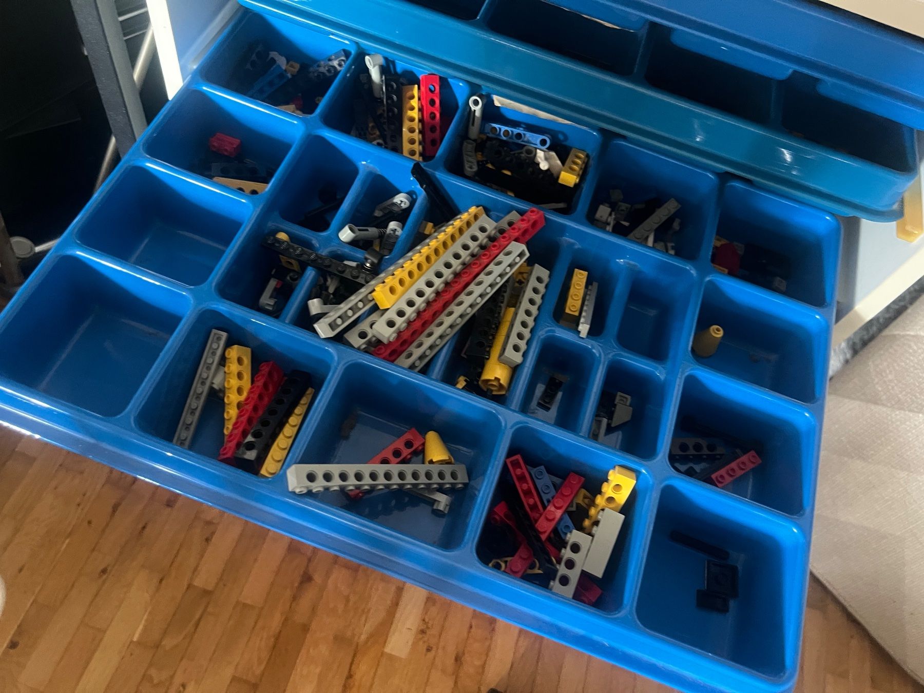 Lego Kit di costruzioni: Grand lot LEGO Technic + rangement complet – Usato da Ipsach venduto da Worrior23 7