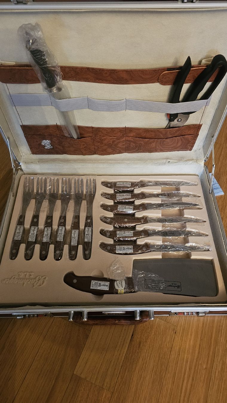 Coltelli: Messer-Set mit Koffer – Nuovo (secondo la descrizione) da Stäfa venduto da kev_7g2p 2