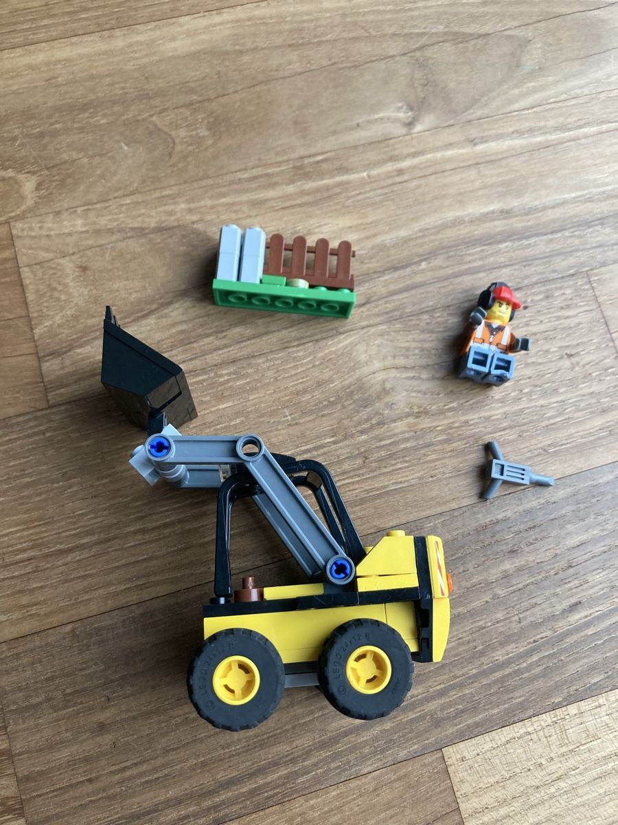 Lego Giocattoli: Frontlader 60219, LEGO City – Usato da Luzern venduto da Aldabema 3