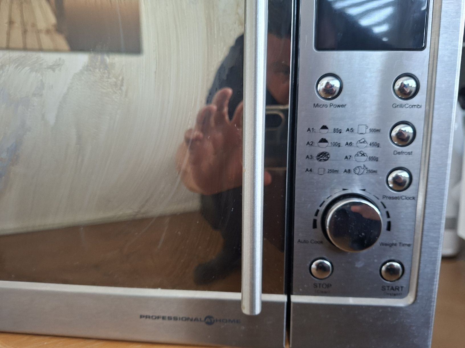 Küchengeräte: KOENIG Mikrowelle gebraucht – Gebraucht aus Rorschach von Stirnrunzler