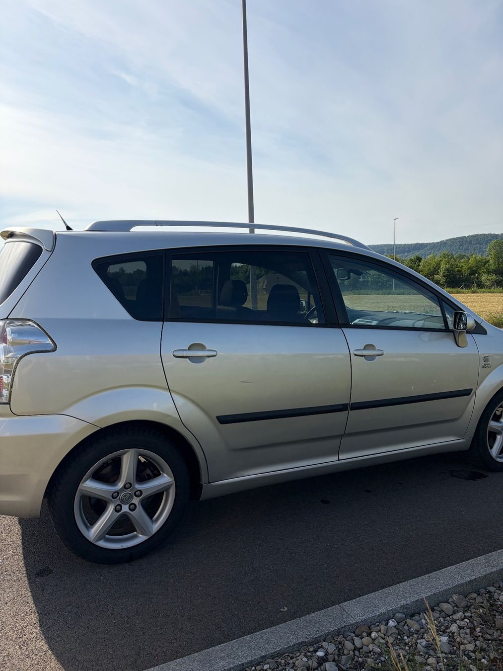 Toyota Automobili: Toyota corola verso – Usato da Pratteln venduto da Omega102 3