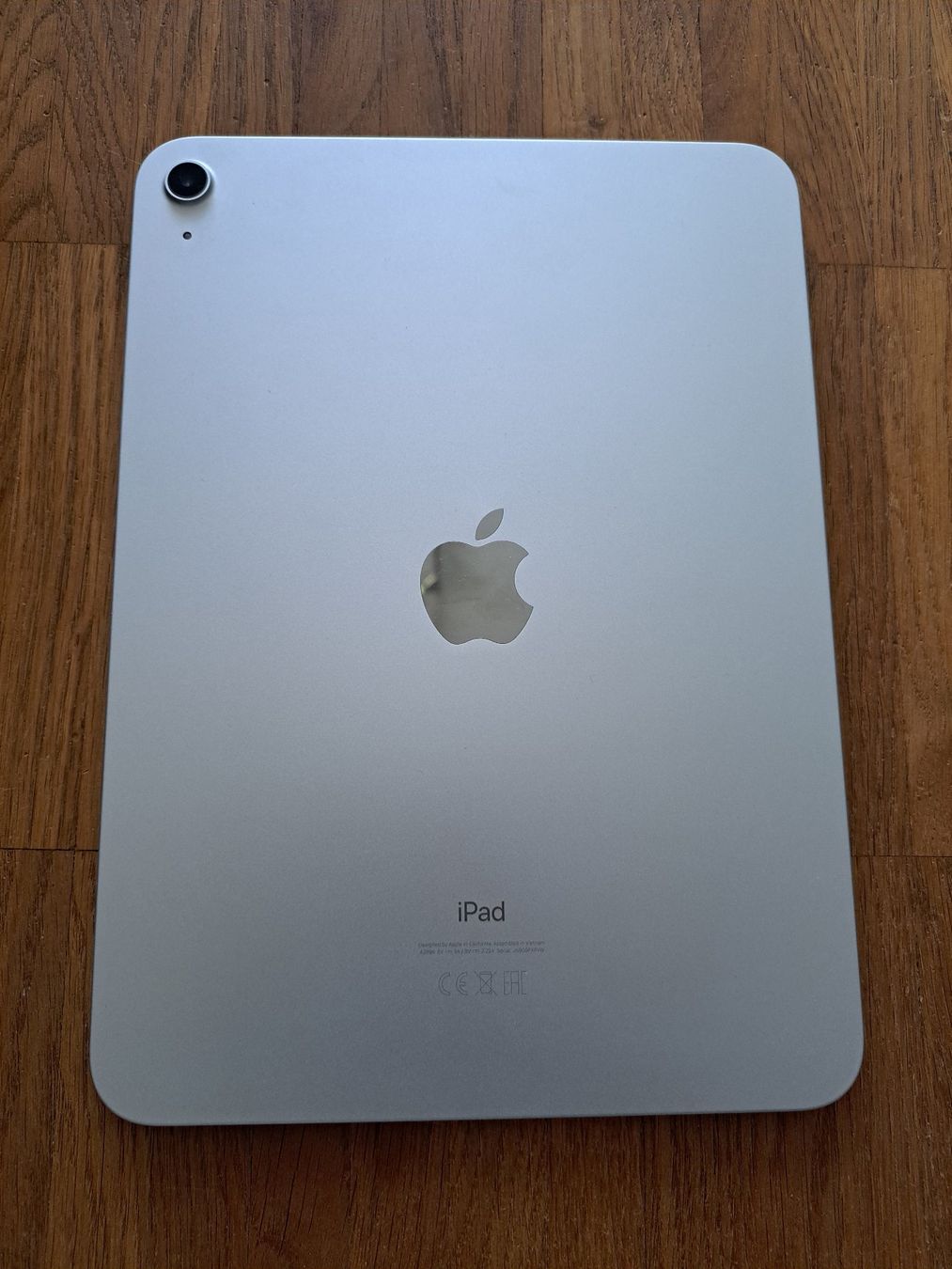 Apple Tablet PC: Ipad 10. Generation Logitech Tastaturhülle und Stift – Usato da Zürich venduto da Saranya05