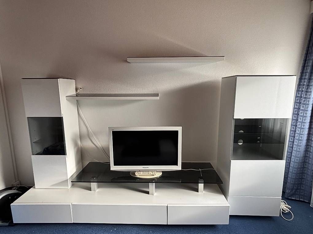 TV Möbel: Wohnwand – Gebraucht aus Schönenberg TG von san_8qw6