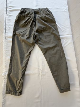 Olive Sommerhose, GR.36 Lis Lareida 