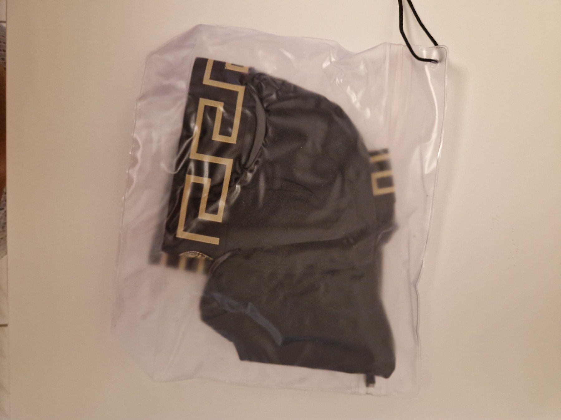 Versace Costumi da bagno & Bikini: Schwarzer Versace Bikini, Grösse S, Top Zustand. – Nuovo (secondo la descrizione) da Urtenen-Schönbühl venduto da Edark 4