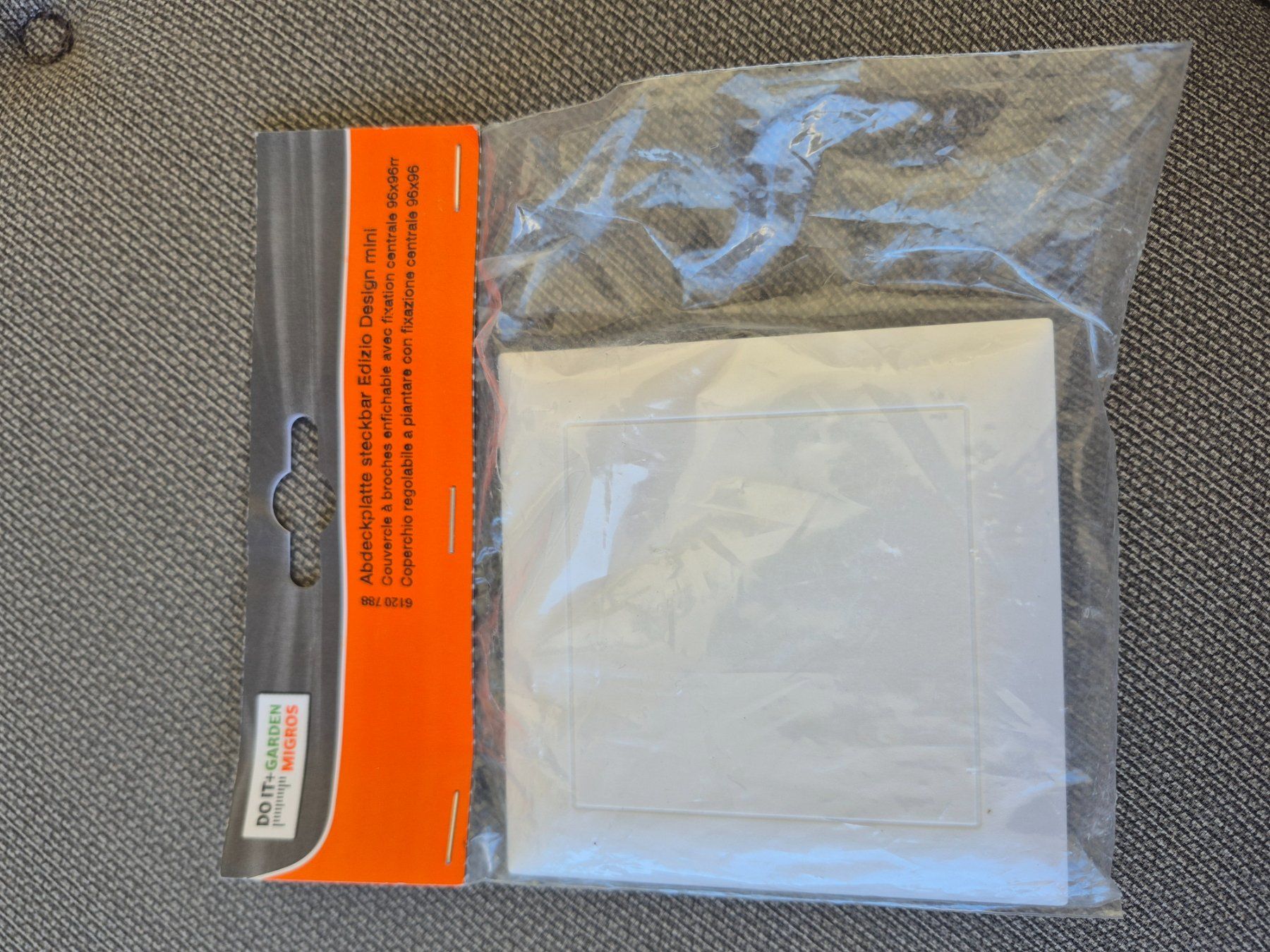Spine: Abdeckplatte steckbar Edizio Design mini weiss neu – Nuovo e nell'imballaggio originale da Romanshorn venduto da sch_8zdv