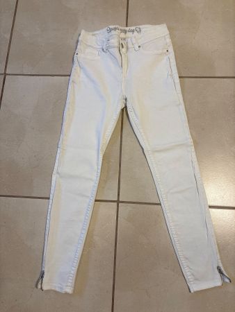 Weisse Sommer-Jeans Gr.38 mit Reissverschluss am Bein