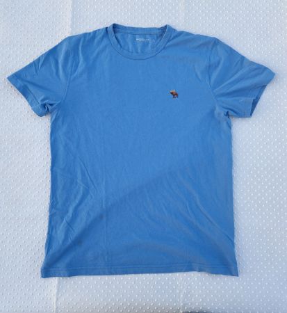 Abercrombie&Fitch hellblau (leichte Flecken)