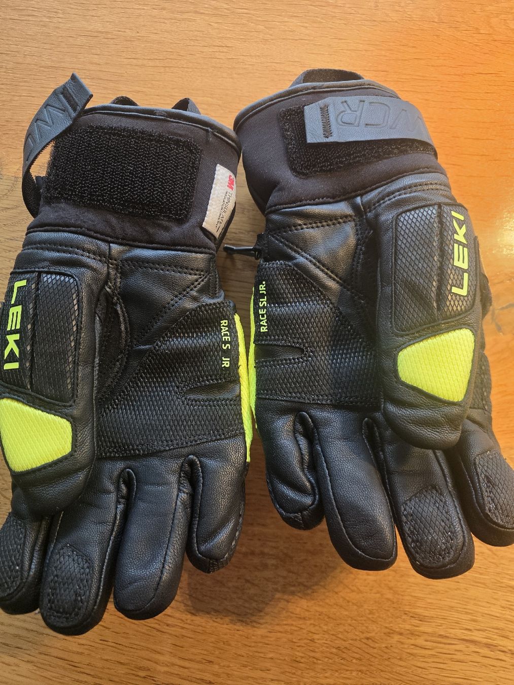 Guanti & manicotti: Leki Rennhandschuhe Grösse 7 – Nuovo (secondo la descrizione) da Appenzell Meistersrüte venduto da csut 1