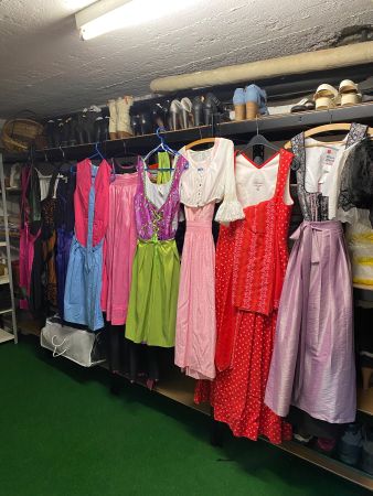 Diverse Marken Dirndl