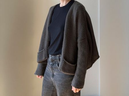 Rundholz – Strickjacke grau