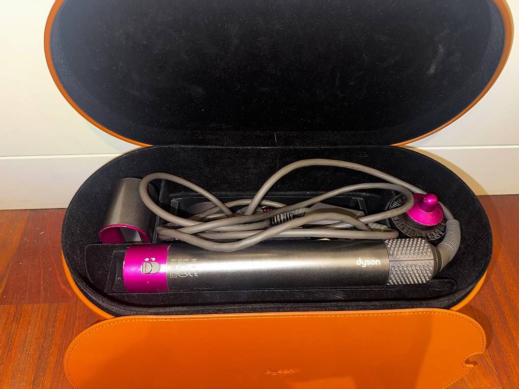 Lockenstäbe & Haarglätter: Dyson Airwrap Long TOP Zustand – Gebraucht aus Zürich von Laila_anni 2