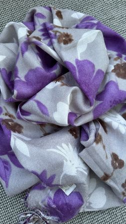 Écharpe Pashmina fleurie 70% pashmina 30% soie