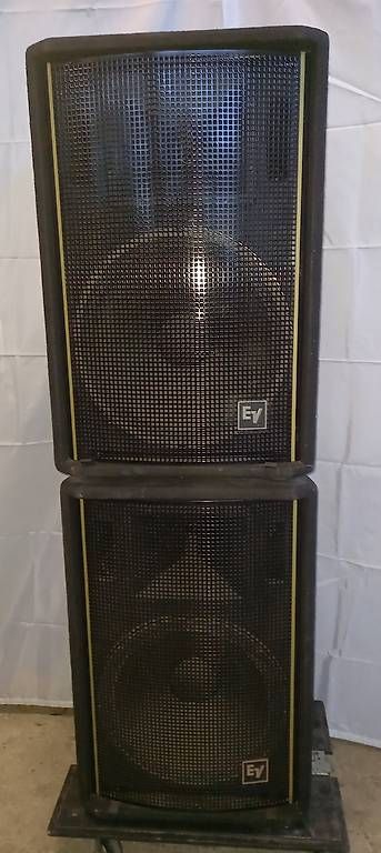 Casse acustiche: Electro Voice  ECS 15.2 – Usato da Buochs venduto da von_mzm8